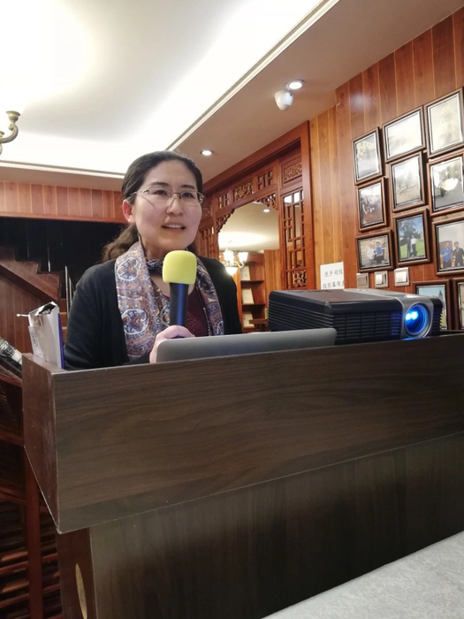 钟晓工作室联袂润泽酒窖 ——《流浪地球》研讨会:做有梦想的人